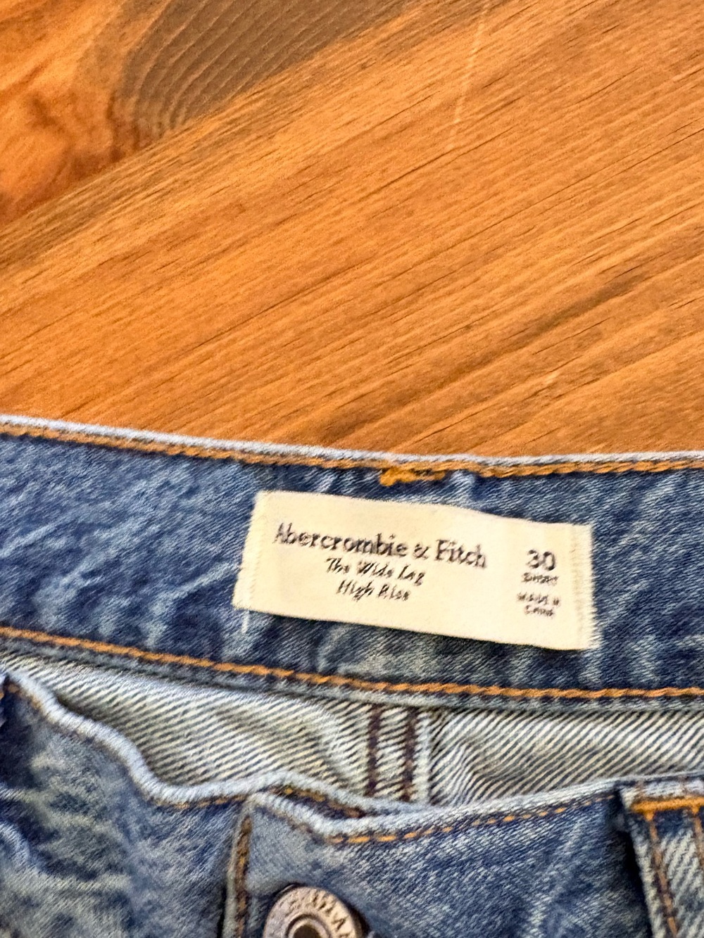 abercrombie the wide leg high rise jeans - Picture 2 of 4